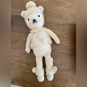 Cuddle + Kind: Stella the Polar Bear